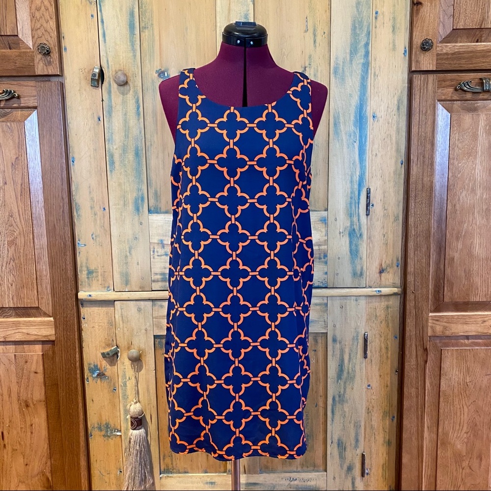 Patterned Shift Mini Dress - Picture 3 of 4
